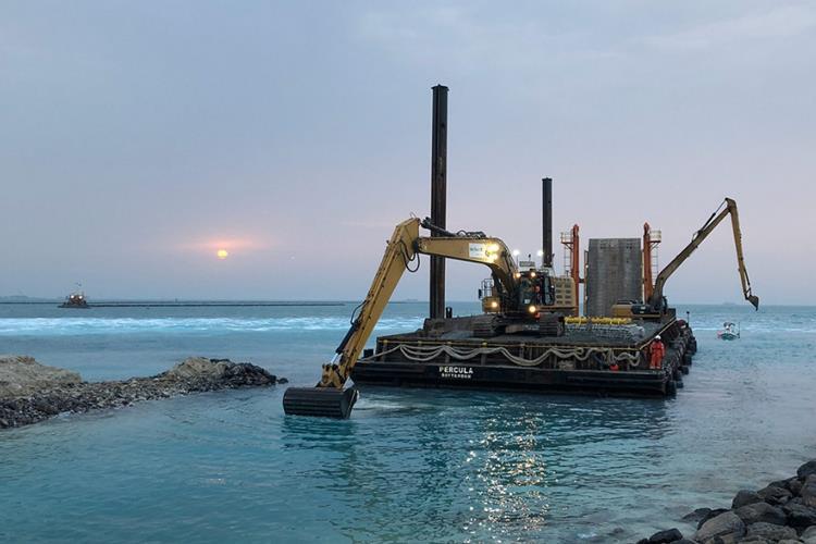 Home Maritime Contracts Journal